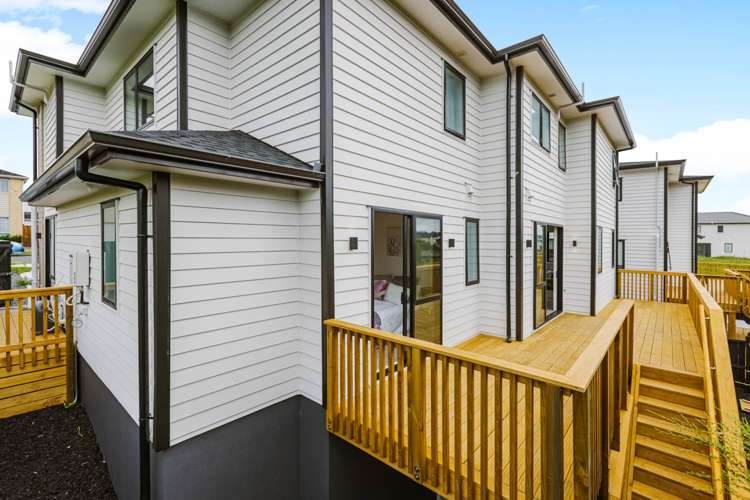 16 Castlebane Drive Flat Bush_35