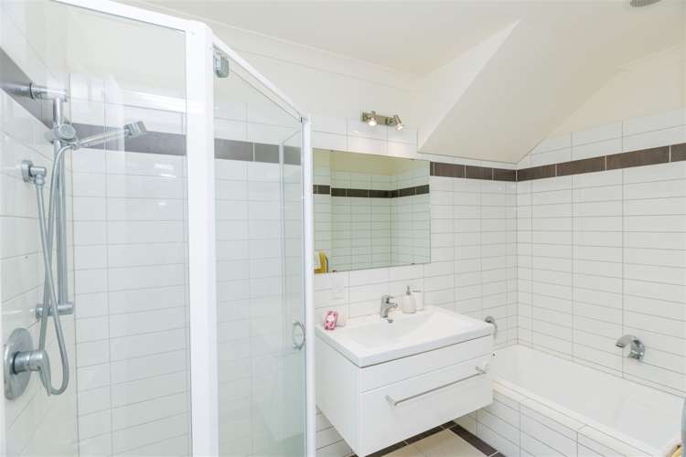 22 Sandybrow Churton Park_15