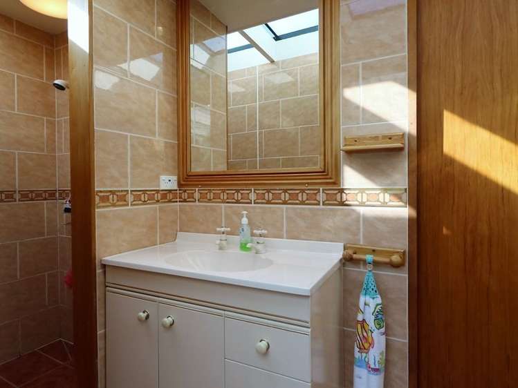 27 Hilton Road Carterton_11