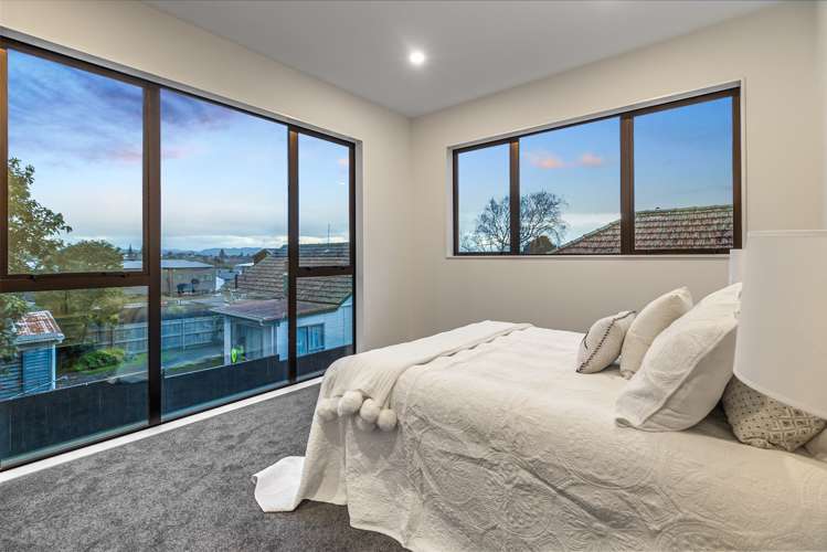 12a Range View Road Mount Albert_16