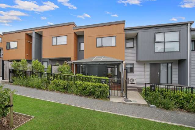 Modern & Convenient Living in the Heart of Henderson