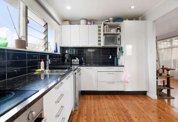 2/27 Alma Crescent Papakura_4