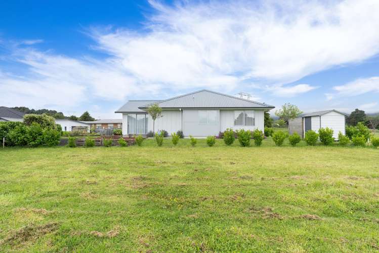 6 Albizia Grove Waikanae_24