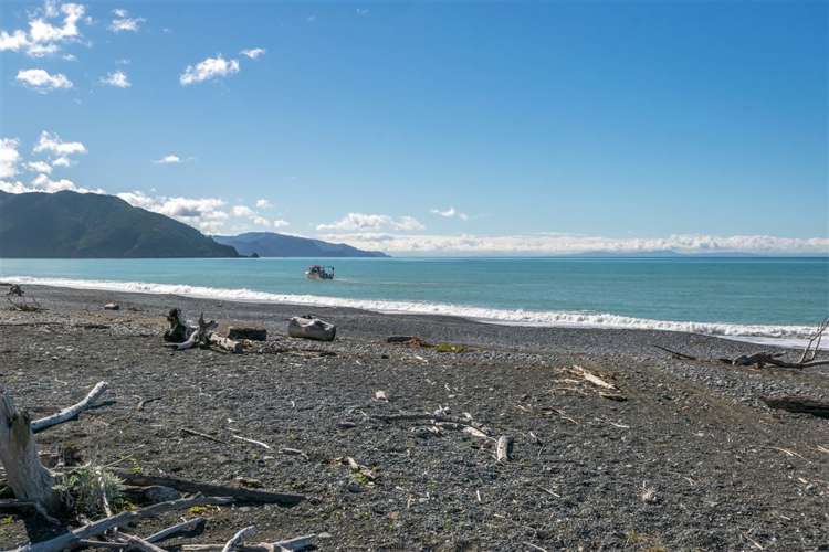 222 Rarangi Beach Road Rarangi_13