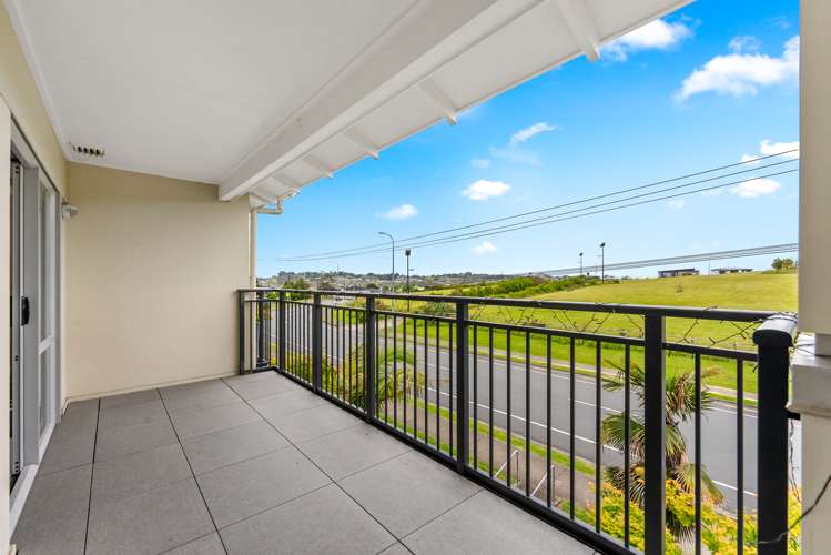 B16/71 Spencer Road Oteha_15