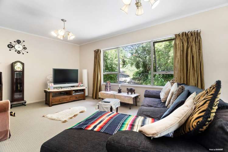 1/4 James Scott Place Te Atatu South_6