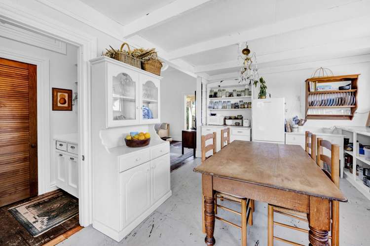 207 Egmont Street Patea_15