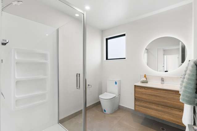 2/7 Bunyan Street Waltham_1