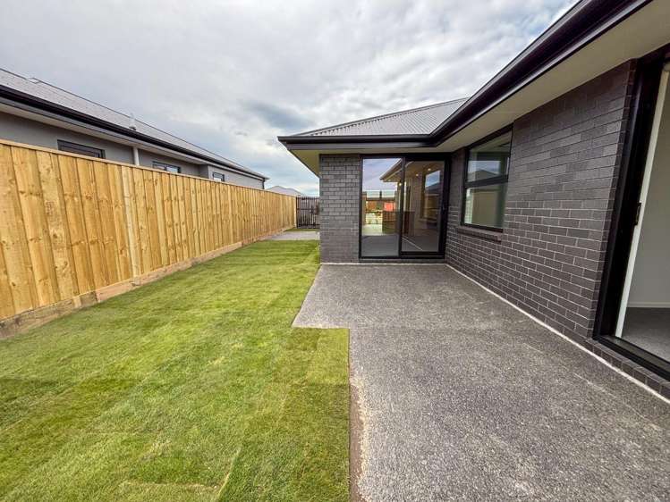 34 Buxus Way 11103_12