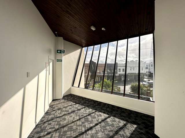 Flexible Dual-Level Office | For Lease