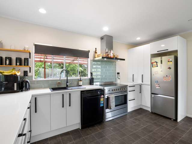 32 Matai Street Mamaku_2