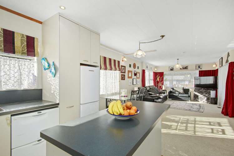 271 Wellington Road Wainuiomata_2