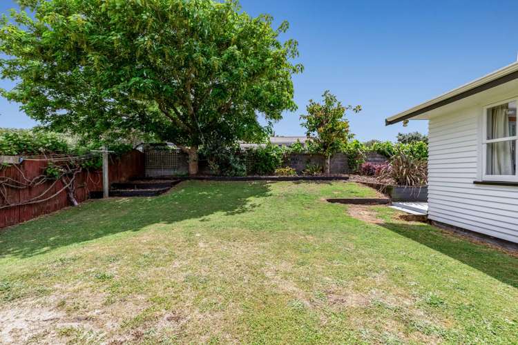 14 Smiths Road Matua_14