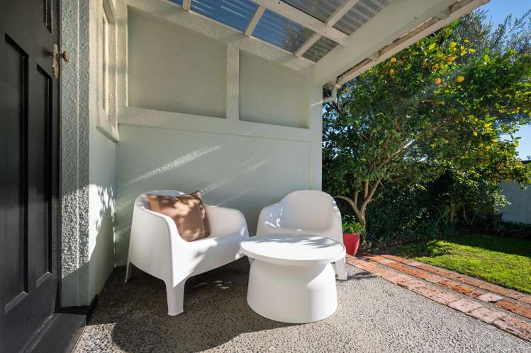 9 Kinross White Street Napier South_19