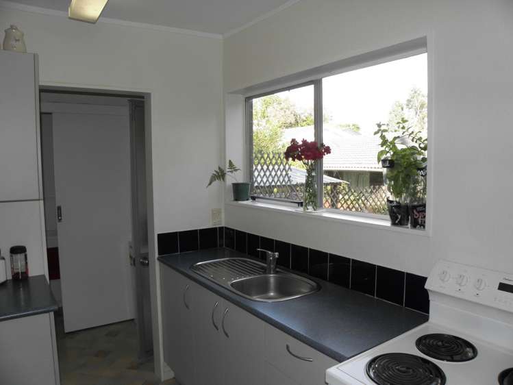 2/45 Seabrook Avenue New Lynn_4