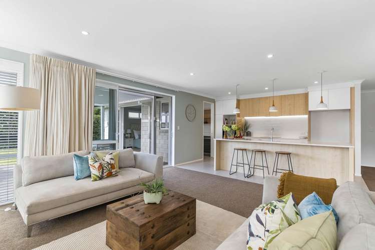 83 Jack Lachlan Drive Beachlands_12