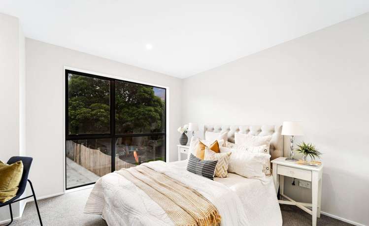 2/33 Buscomb Ave Henderson_13