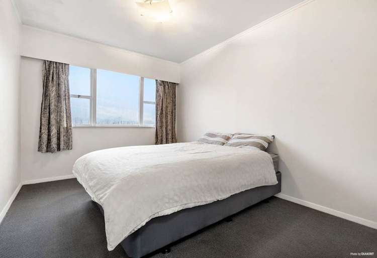 4/57A Mountain View Road Morningside_4