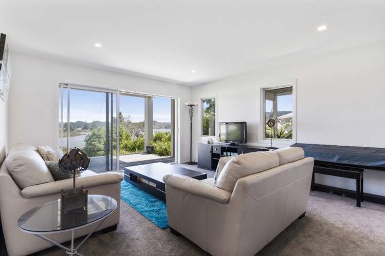 104 Tukere Drive Whangamata_19