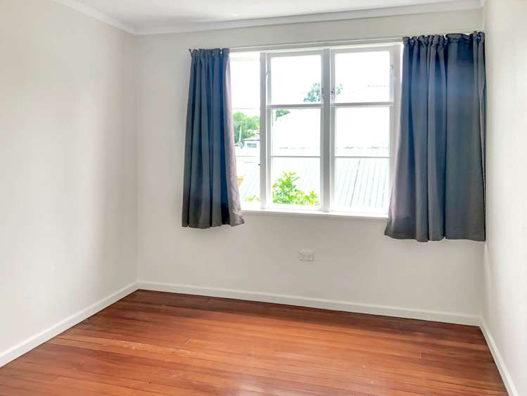 14 Pine Street New Lynn_5