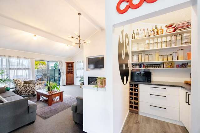 402 Park Road South Akina_4
