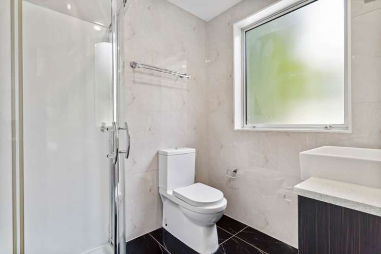 18a Tahu Crescent Sunnynook_11