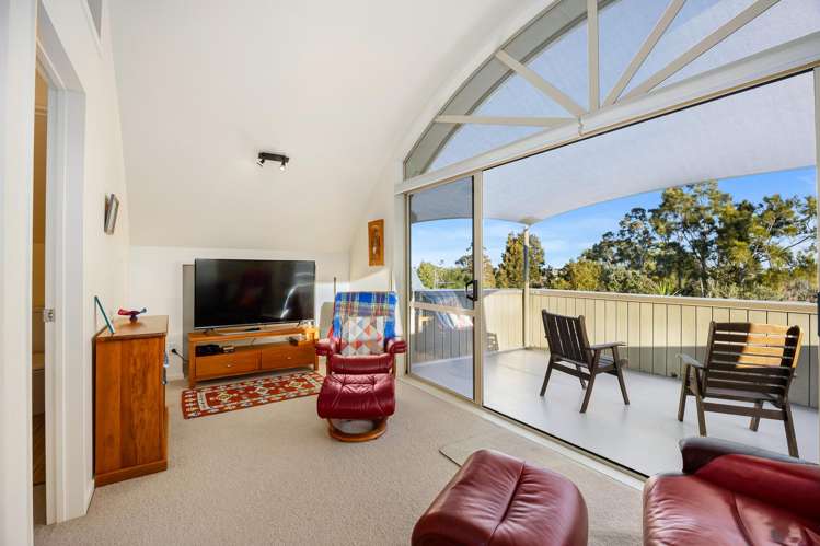 1391 Whangaparaoa Road Army Bay_11