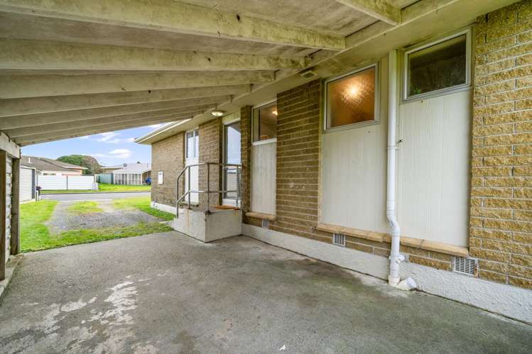 32 Ottrey Street Clifton_24