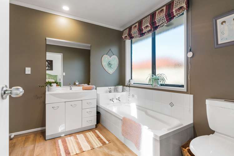 86 The Gardens Drive Papamoa_6