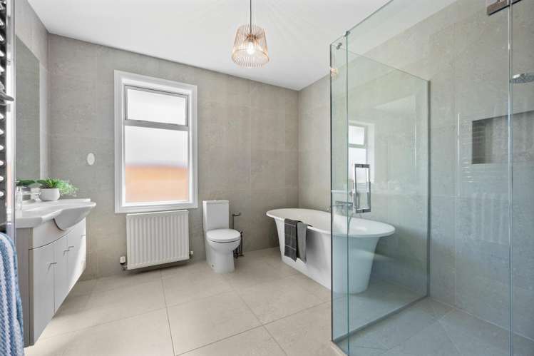 18 Ernest Place Brightwater_12