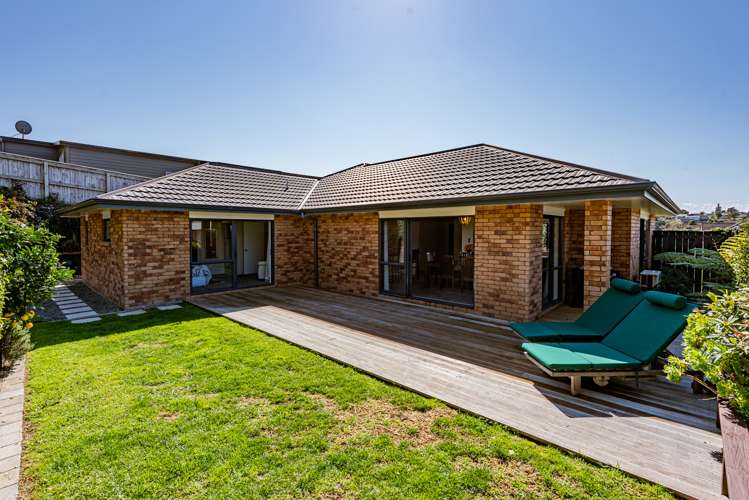 46 Tongariro Drive Aotea_16