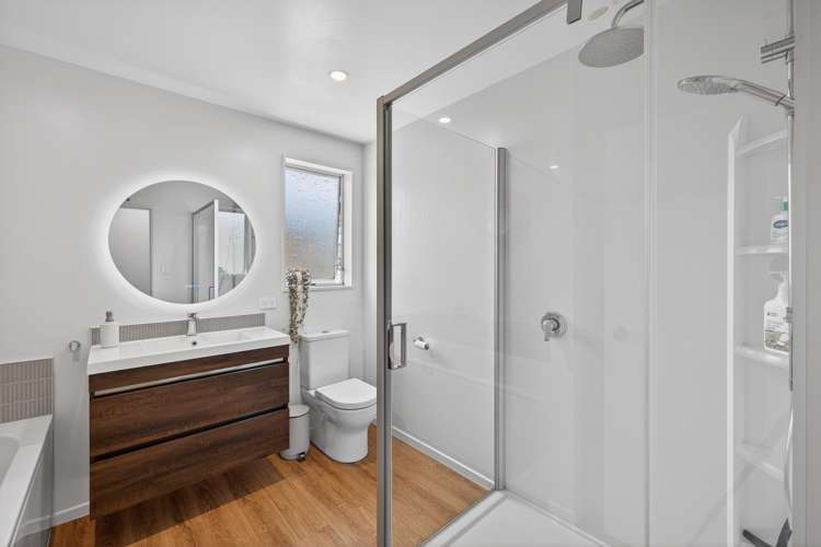 2/21 Cob Crescent Woolston_10