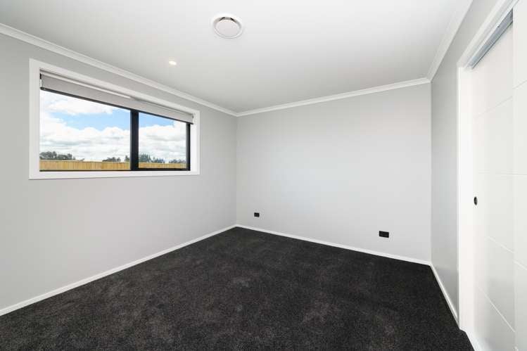 27 Reid Line West Feilding_18