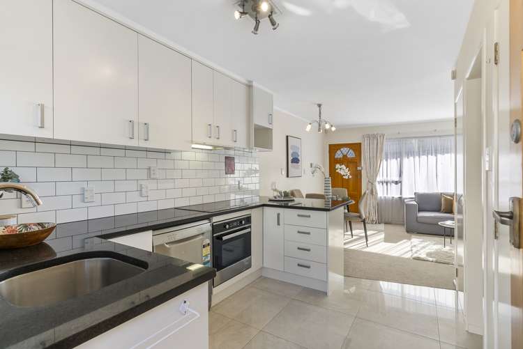 4/112 Gossamer Drive Pakuranga Heights_9