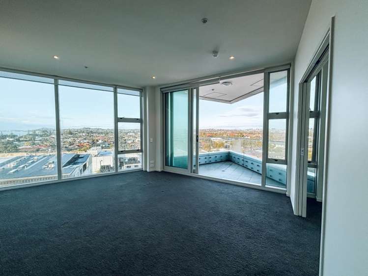 710/9 Tamariki Avenue_0