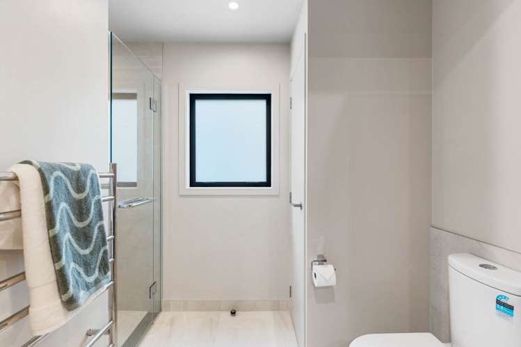 68 Long Drive St Heliers_23