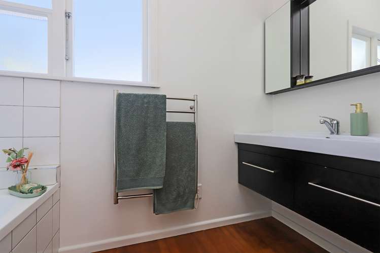 905 Rangiora Street Mahora_9