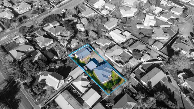 Dual Dwelling Opportunity!