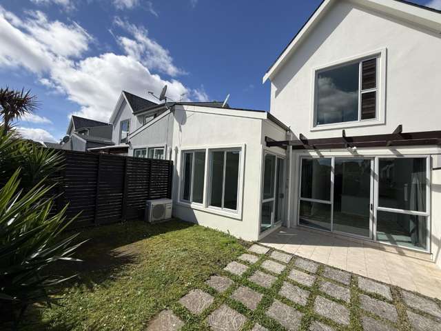 Freshly Refreshed Home Ã¢ÂÂ Right Beside West Harbour Marina!
