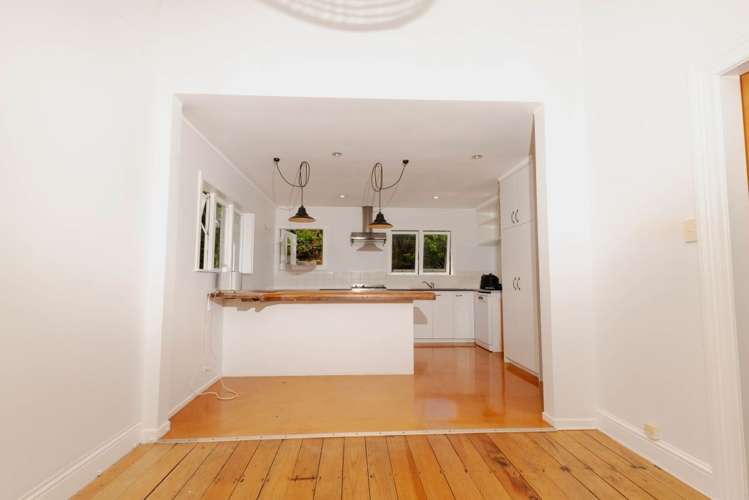 76 Roberton Road 10016_2