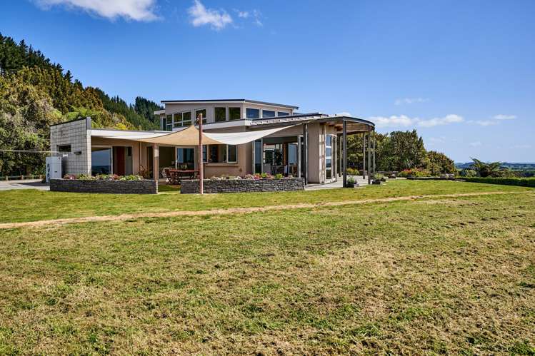 102 Kuku East Road Manakau_24
