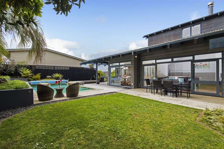 3/130 Beach Road Castor Bay_11