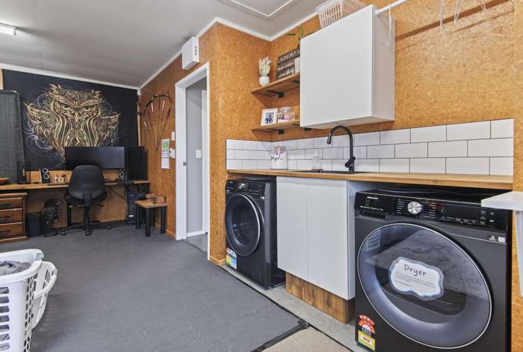 9 Walnut Grove Kelvin Grove_15