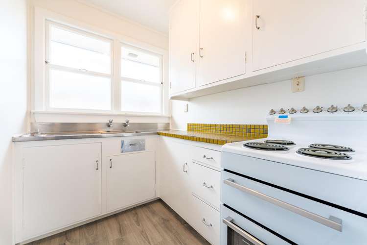 5/3a Preston Street West End_3