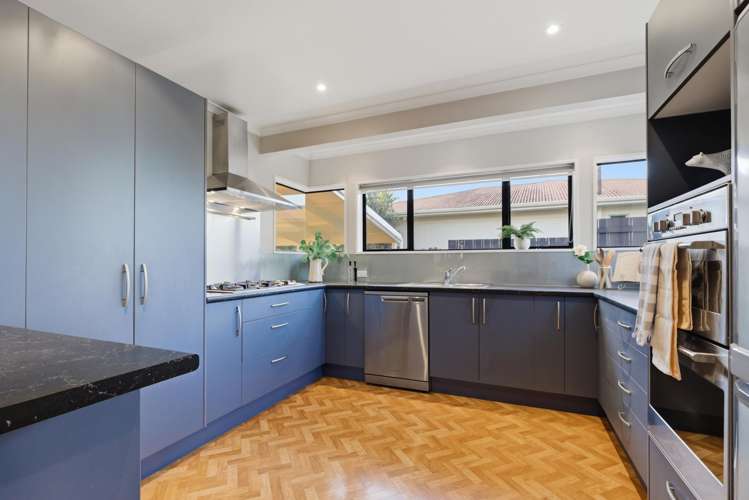 42 Lloyd Street Parkvale_6