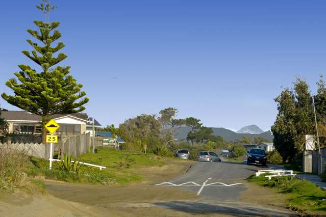 28 Kaka Street Ahipara_4