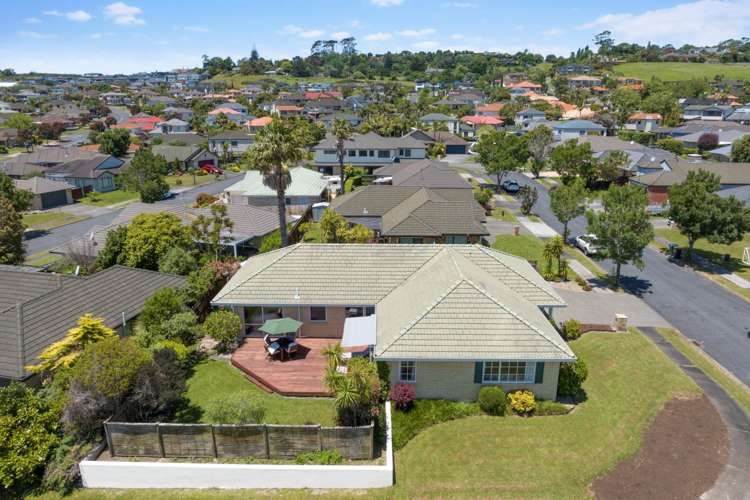 8 Newbliss Crescent East Tamaki Heights_28