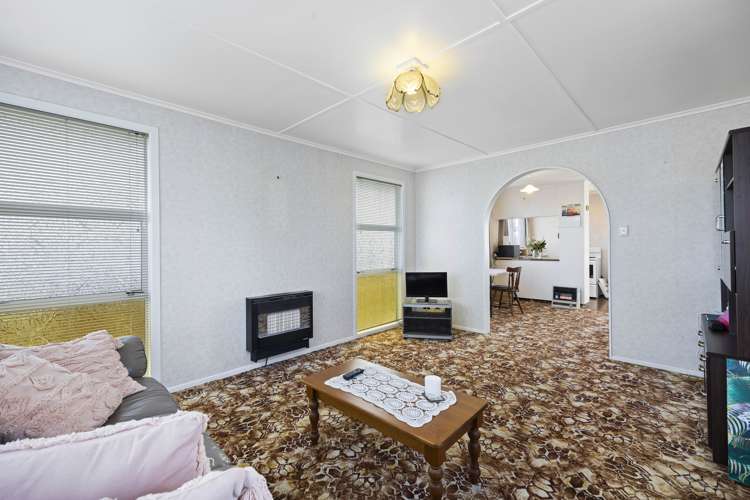 42 Reid Avenue Hawera_4