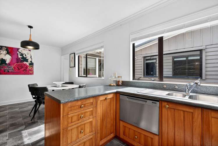 975 Fergusson Drive Ebdentown_7