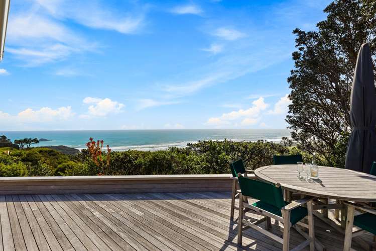 175 Oaia Road Muriwai Beach_45